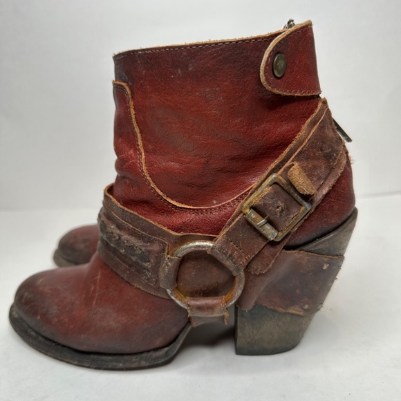 Freebird by Steven Red Ankle Boots - Picture 8 of 16